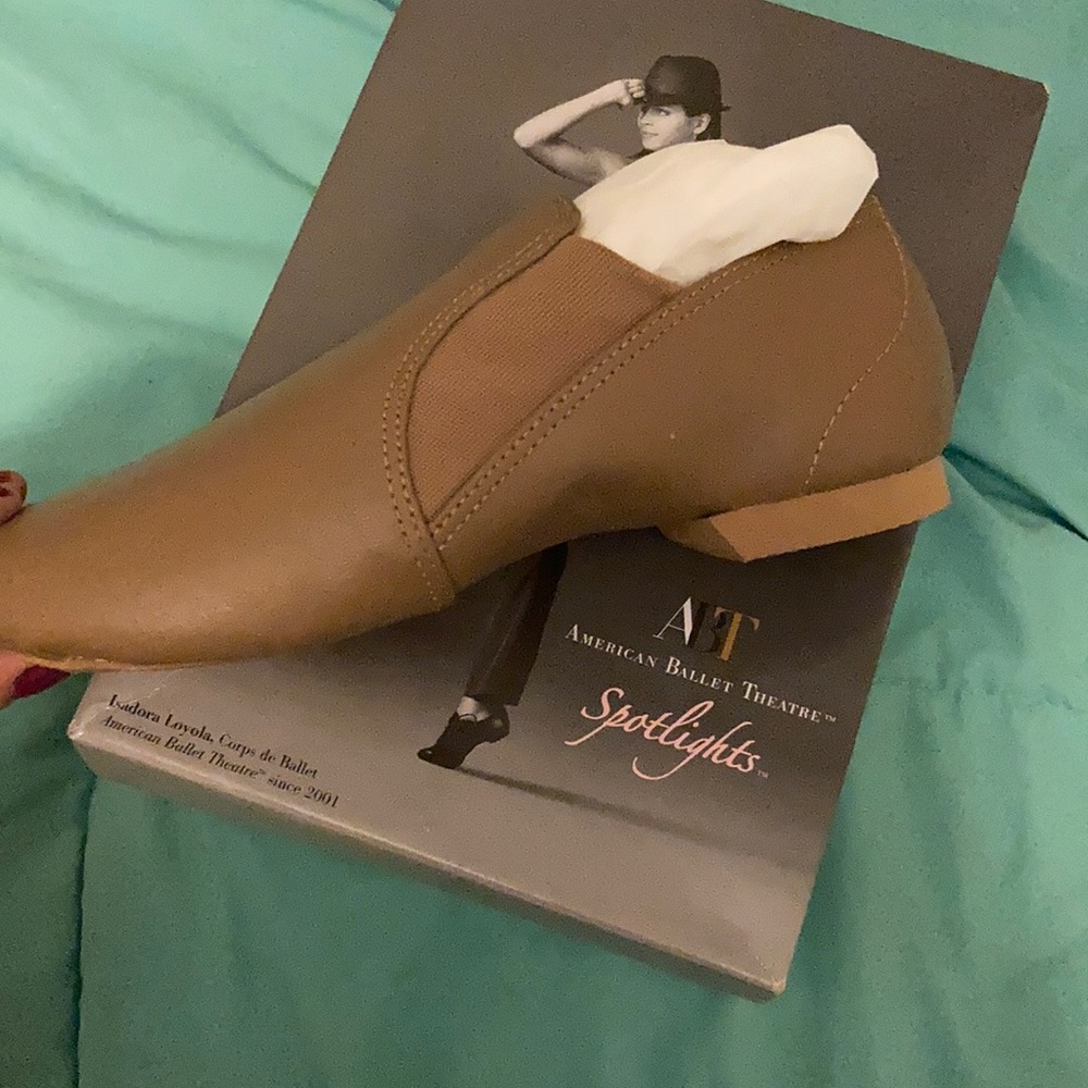 Girls jazz shoes